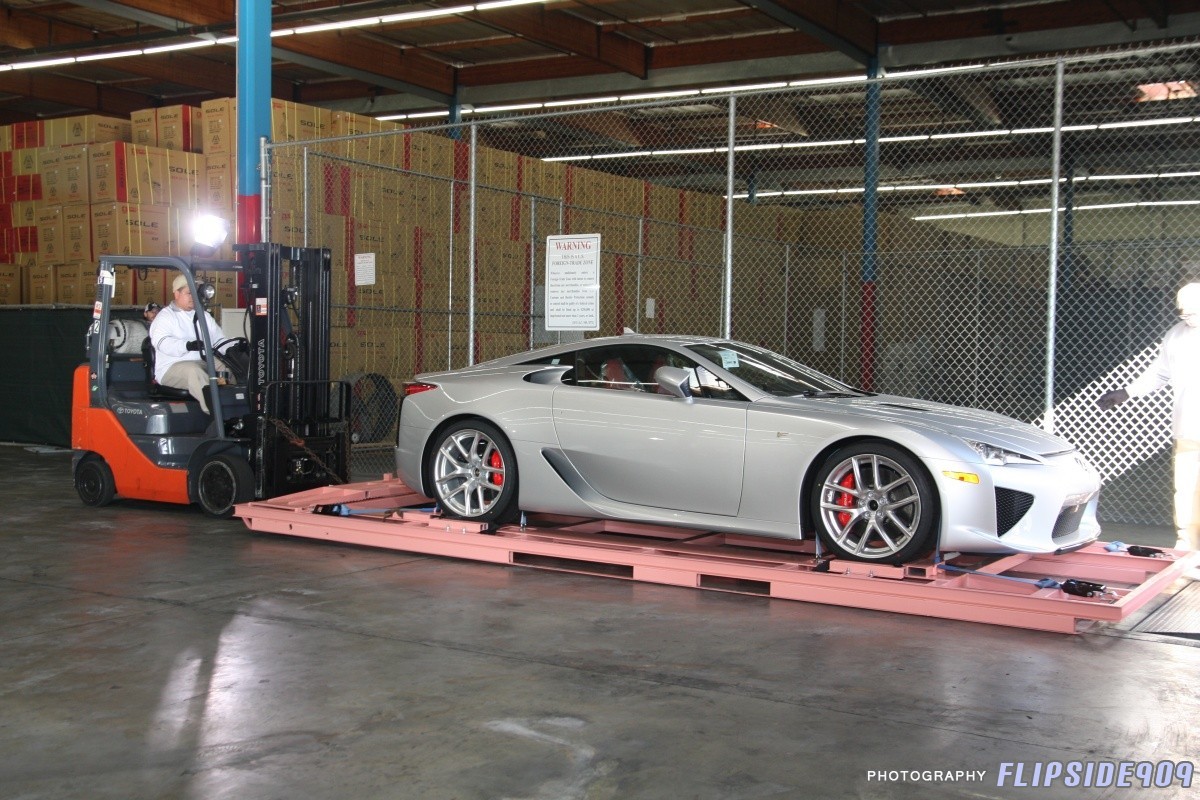 Flashback: Unboxing the Lexus LFA!