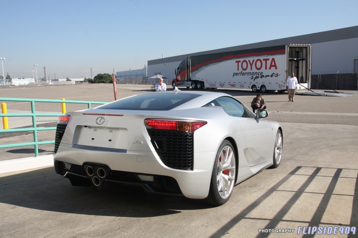 Flashback: Unboxing the Lexus LFA!