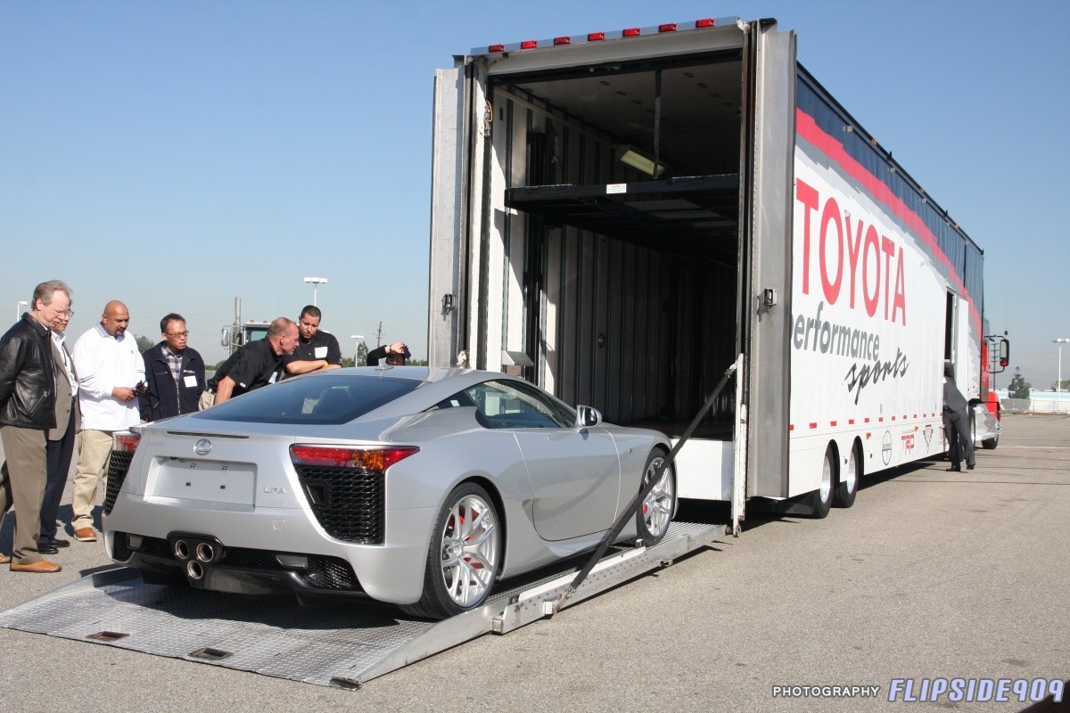 Flashback: Unboxing the Lexus LFA!